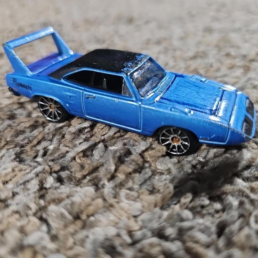 DCC 2005 Plymouth Superbird Diecast Car